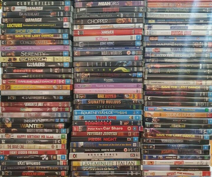 145 Movie DVDs Bulk Sale, Good Condition, Many Top Titles.