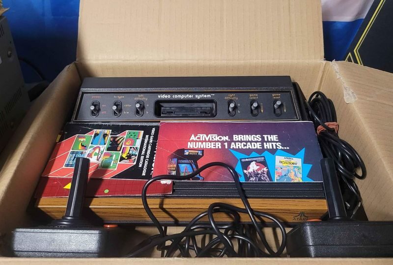 Atari 2600 6 Switch "Woody" Console Boxed With 30 Games.