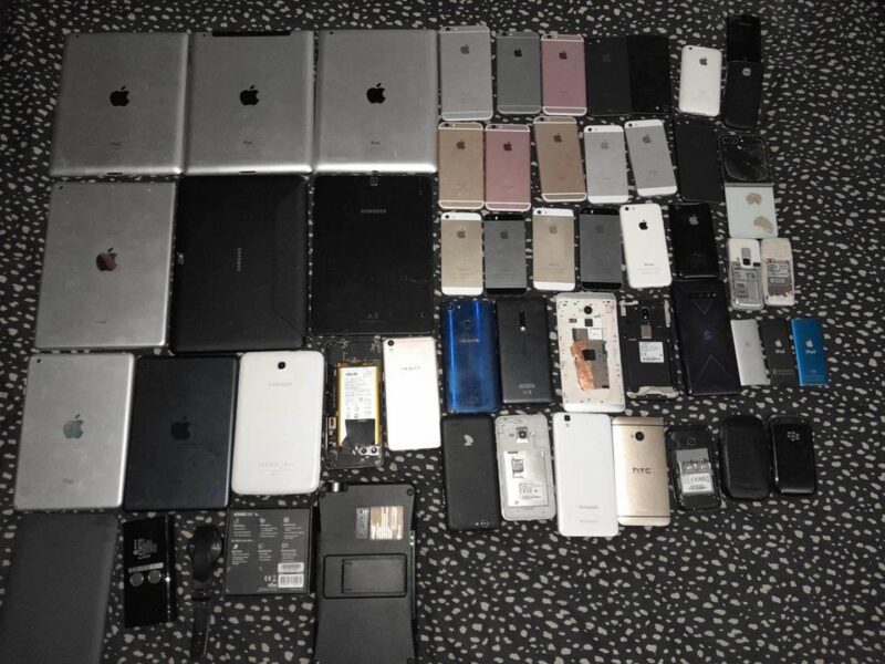 Bulk Lot Of Mobile Phones And Tablets, For Parts Or Repair.